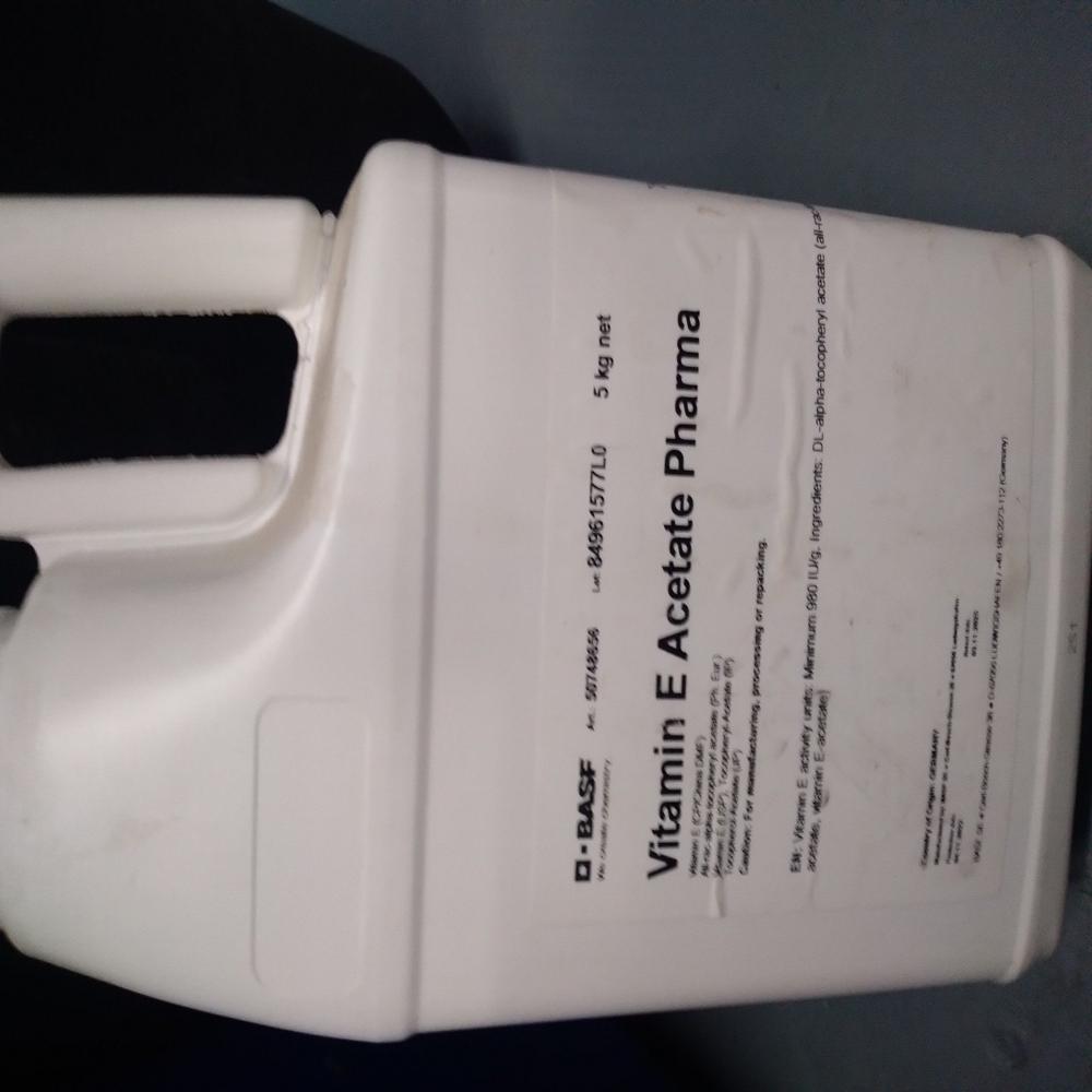 Vitamin E acetate liquid