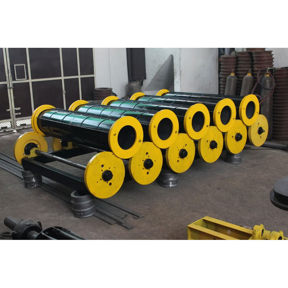 CEMENT PIPE MAKING MACHINE