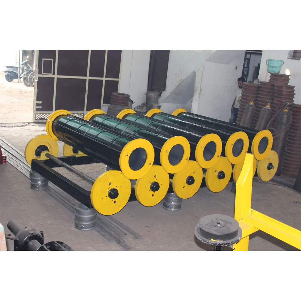 CEMENT PIPE MAKING MACHINE