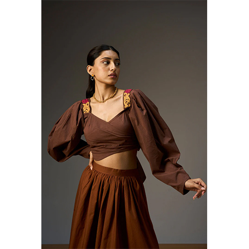Crop Tops - Color: Brown