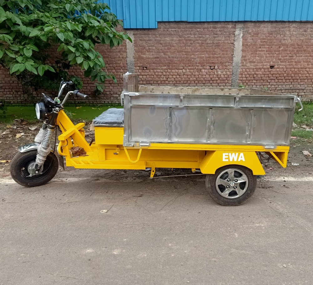 Stainless Steel Body Electric Loader Rickshaw - Features: Good Quality