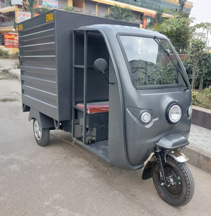 Close Body Electric Loader - Charging Time: 6-7 Hours