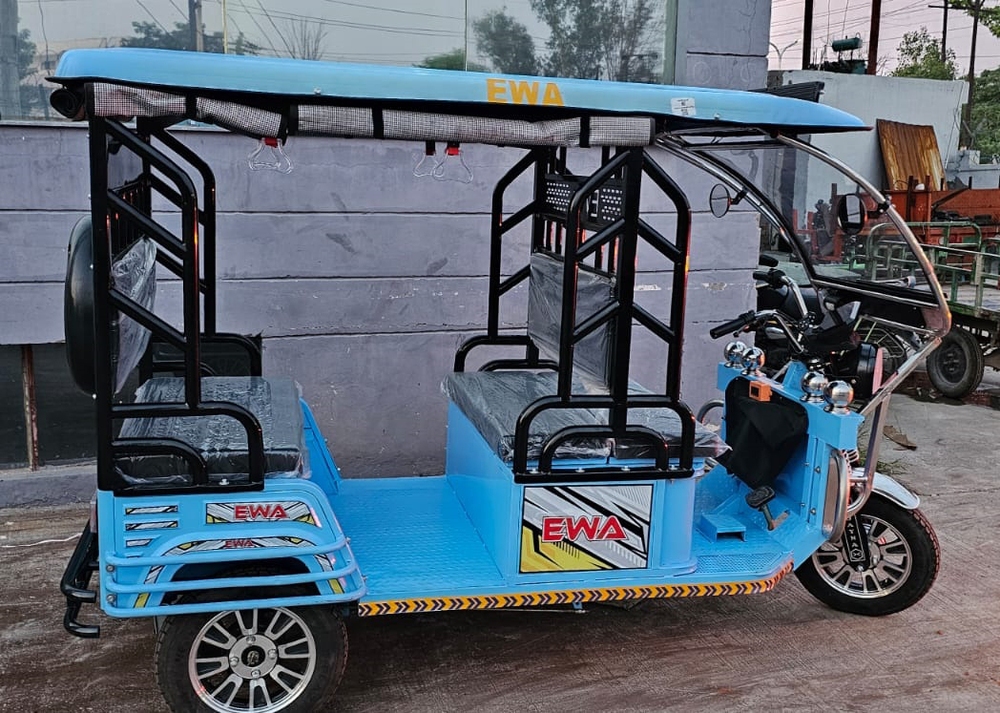 बैटरी चालित यात्री रिक्शा