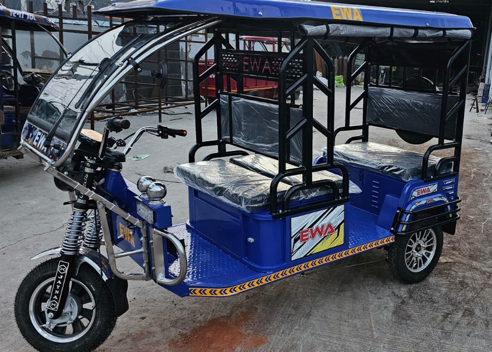 Battery Operated Passenger Rickshaw - Features: Durability