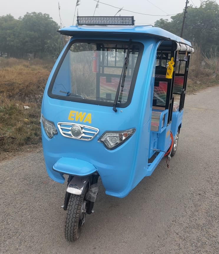 Passenger Electric Auto Rickshaw - Charging Time: 4-5 Hours