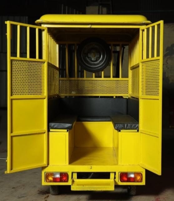 School Van E Rickshaw - Features: Durability