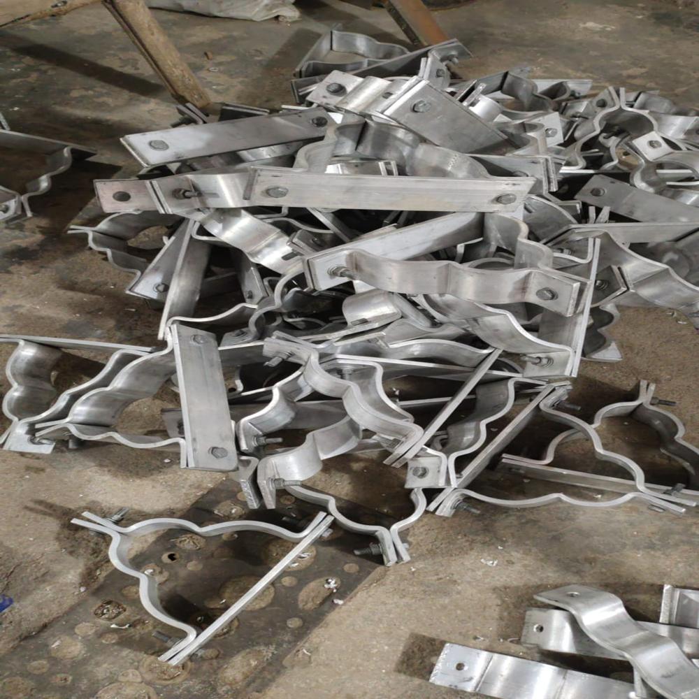 Casted Type Aluminium Trefoil Clamp