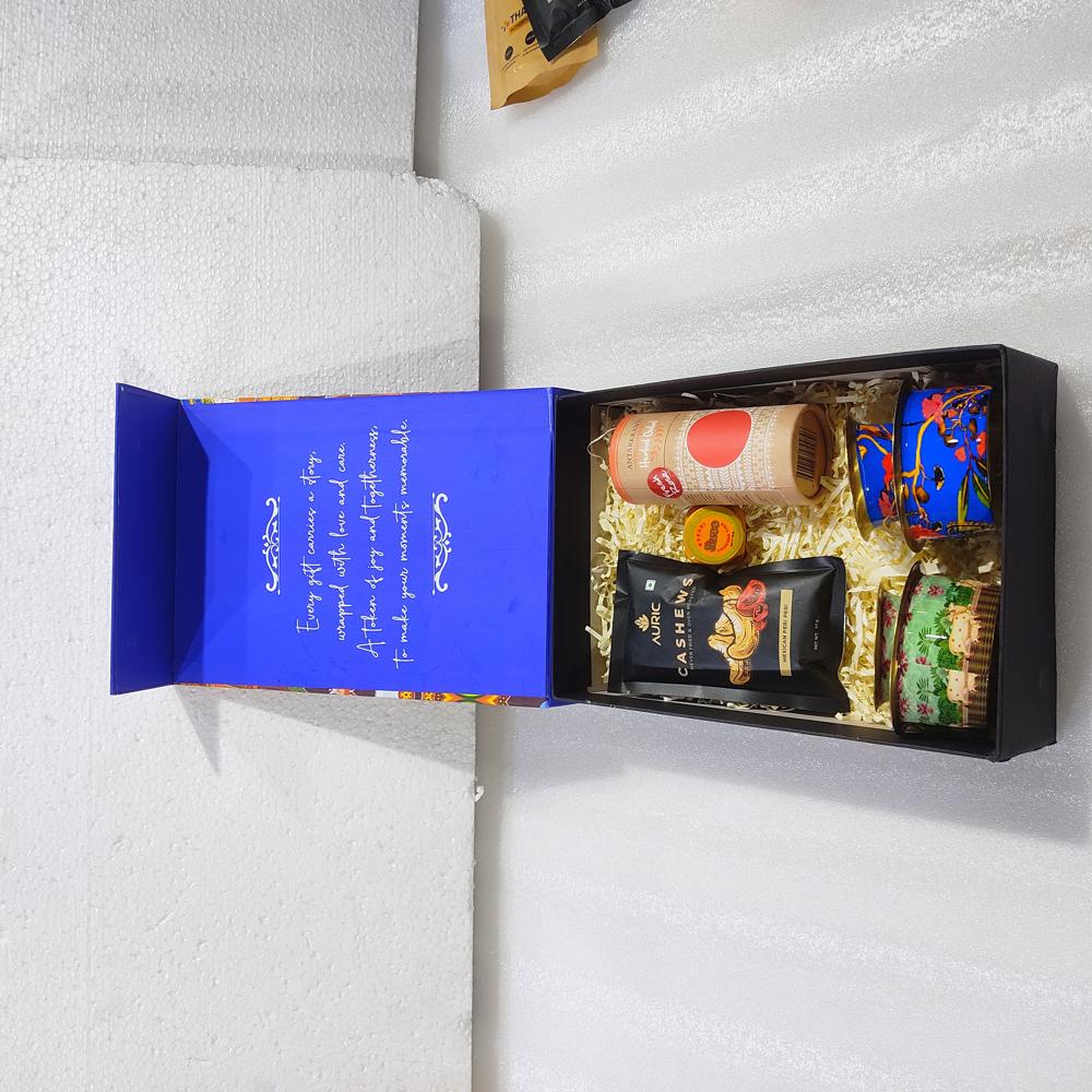 Holi Hamper - Material: Ss