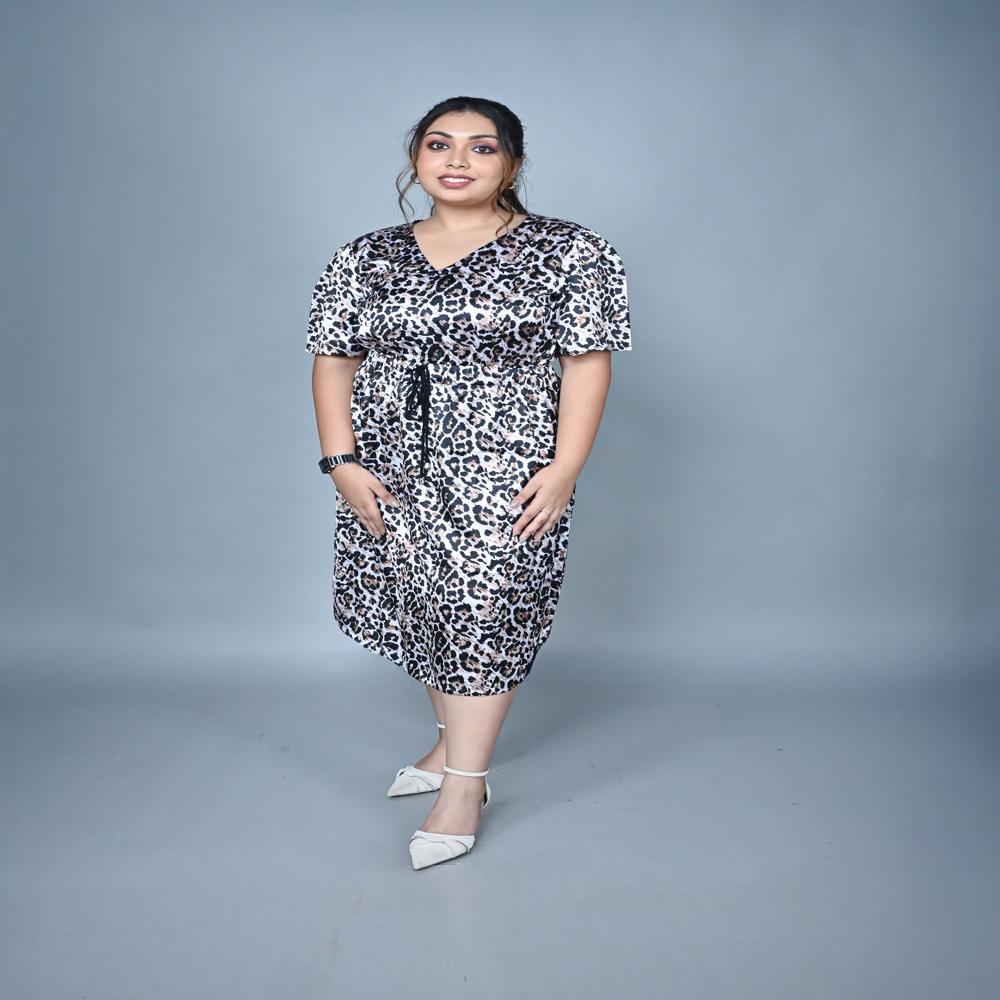 V-neck waist tied mindi dress