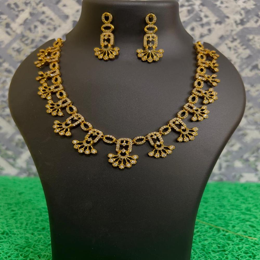 Swarna Fan Design Gold-Tone Alloy Necklace Set