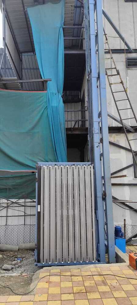 LMI Hydraulic Goods Lift