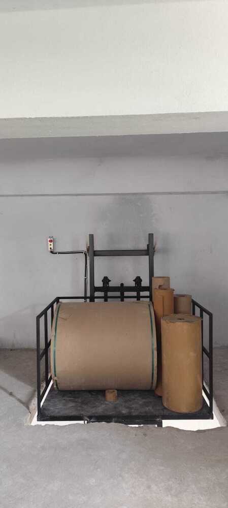 Dual Mast Goods Lift - Stainless Steel, 4-5 Ton Capacity, 30 Feet Height | Energy Efficient, Overloading Alarm, User-friendly Mechanism, 24 Months Warranty
