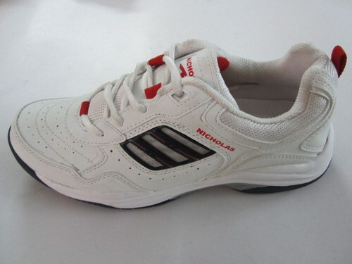 Lightweight Tennis Shoes - Color: Red And White