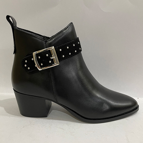 Ladies Upper Leather Boots - Color: Black