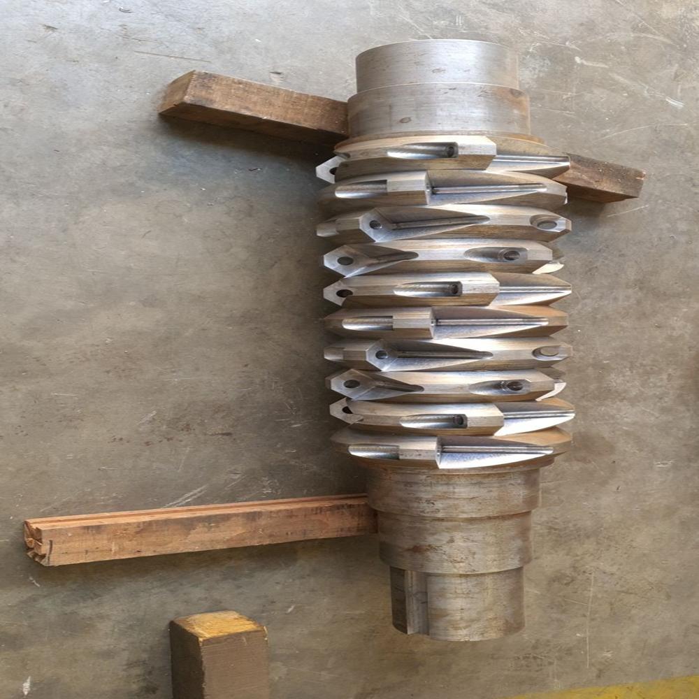 Single Shaft Wood Shredder Machine