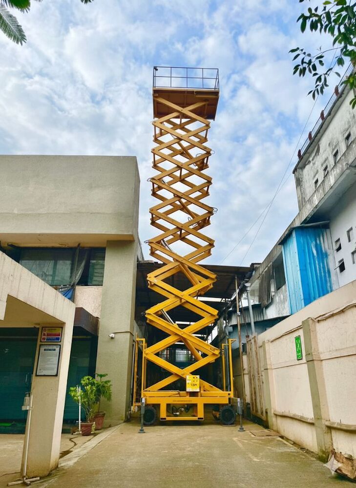 High Rise Scissor Lift - Car Dimension: Customizable Based On Project Needs