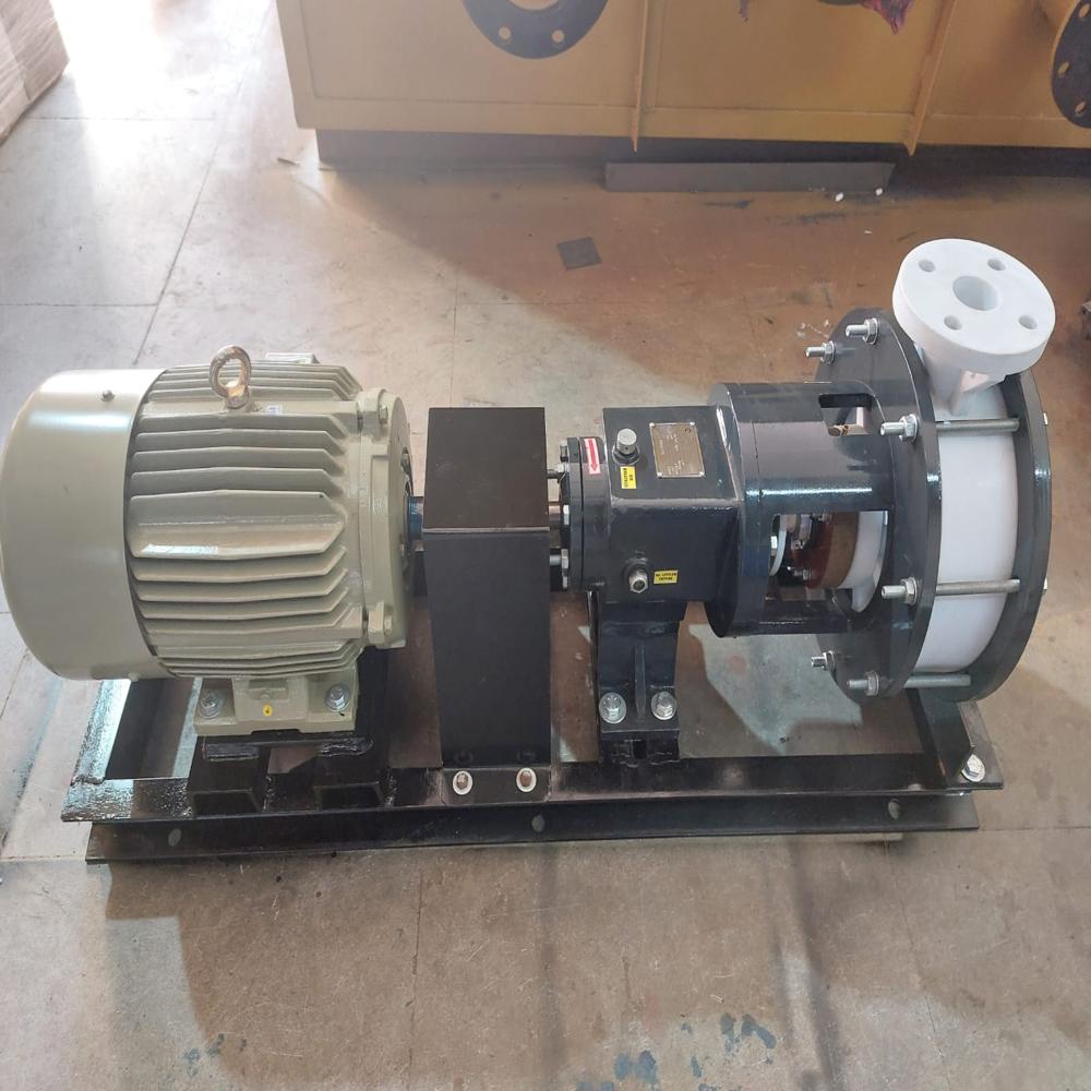 Pp Coupled Centrifugal Pump - Color: Multiple