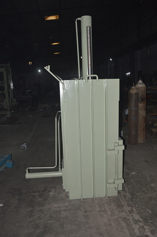 MS Scrap Baler Machine