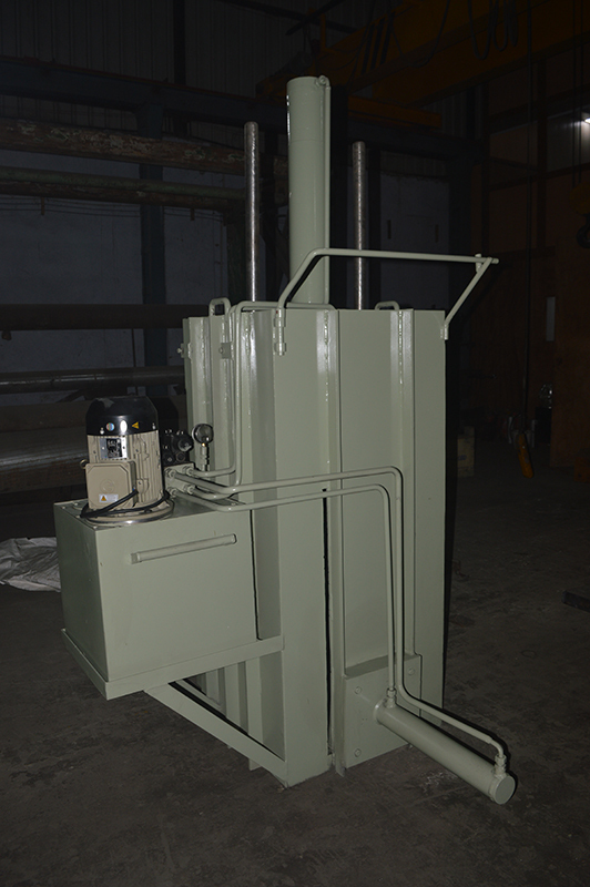 MS Scrap Baler Machine