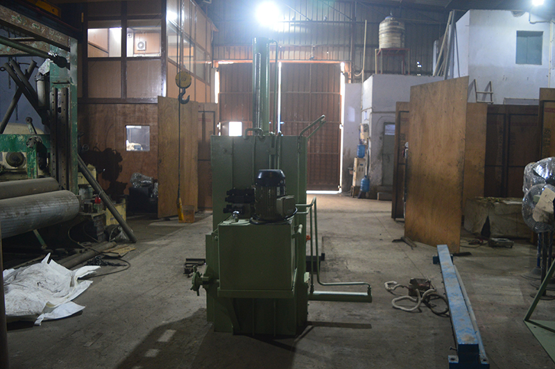 Heavy Duty Scrap Baler Machine