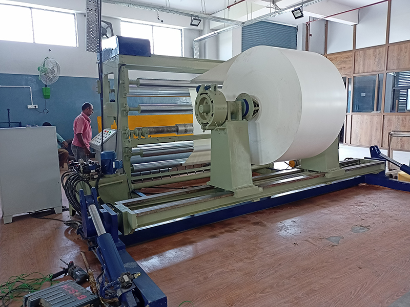 Semi-automatic Rewinder Machine With Single Motor - Material: Mild Steel