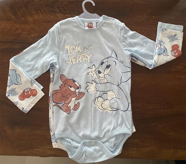 A31200 TOM and JERRY Baby Printed Bodysuits