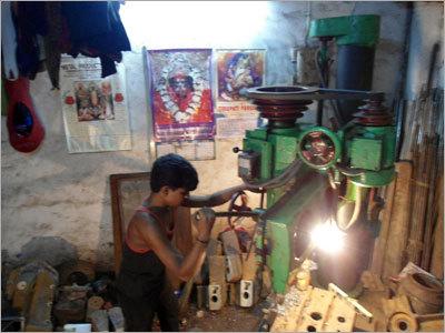 रेडियल ड्रिल मशीन जॉब वर्क