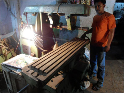 मिलिंग मशीन जॉब वर्क