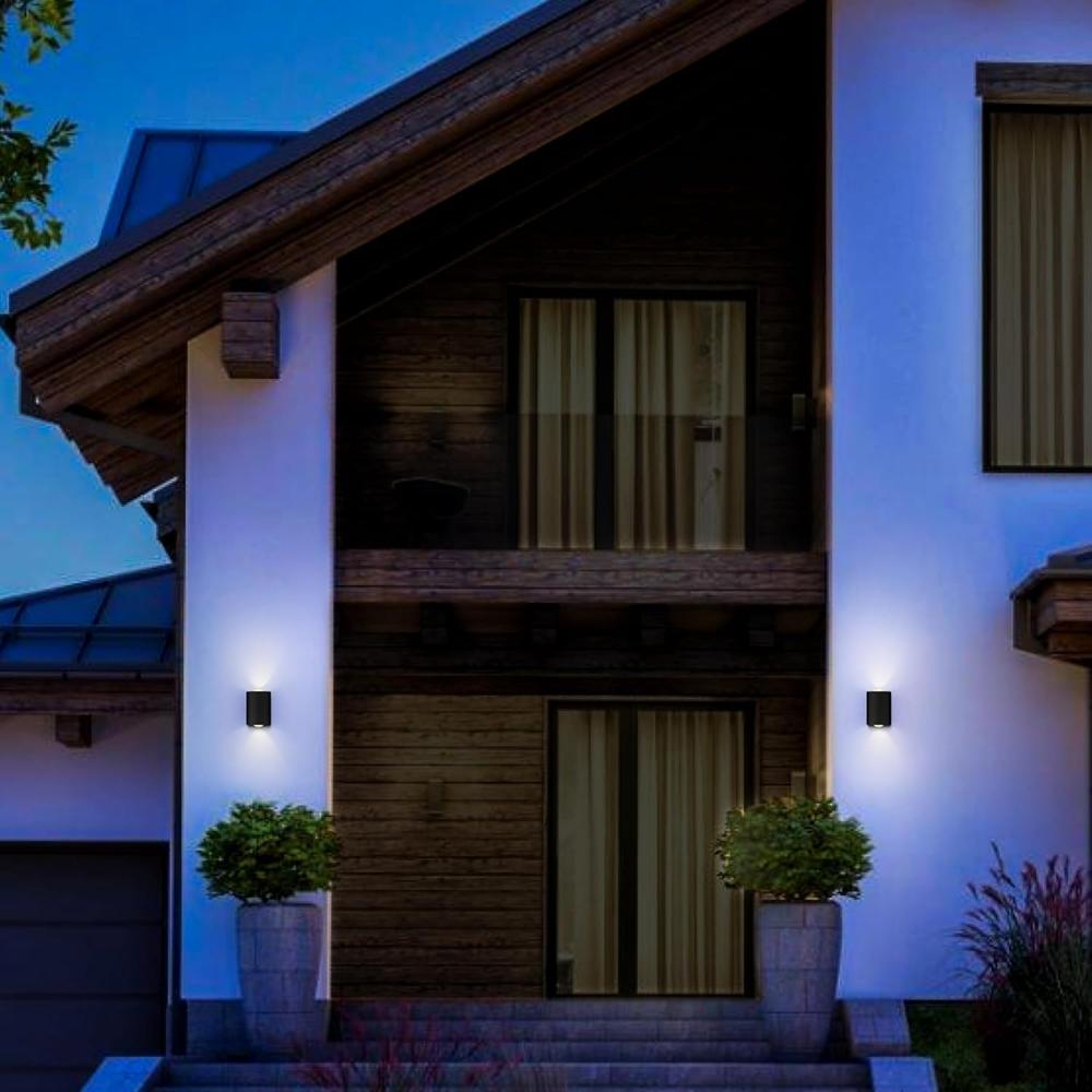 Garnet 2 Watt 2 Ray Symmetric Up & Down Outdoor Wall