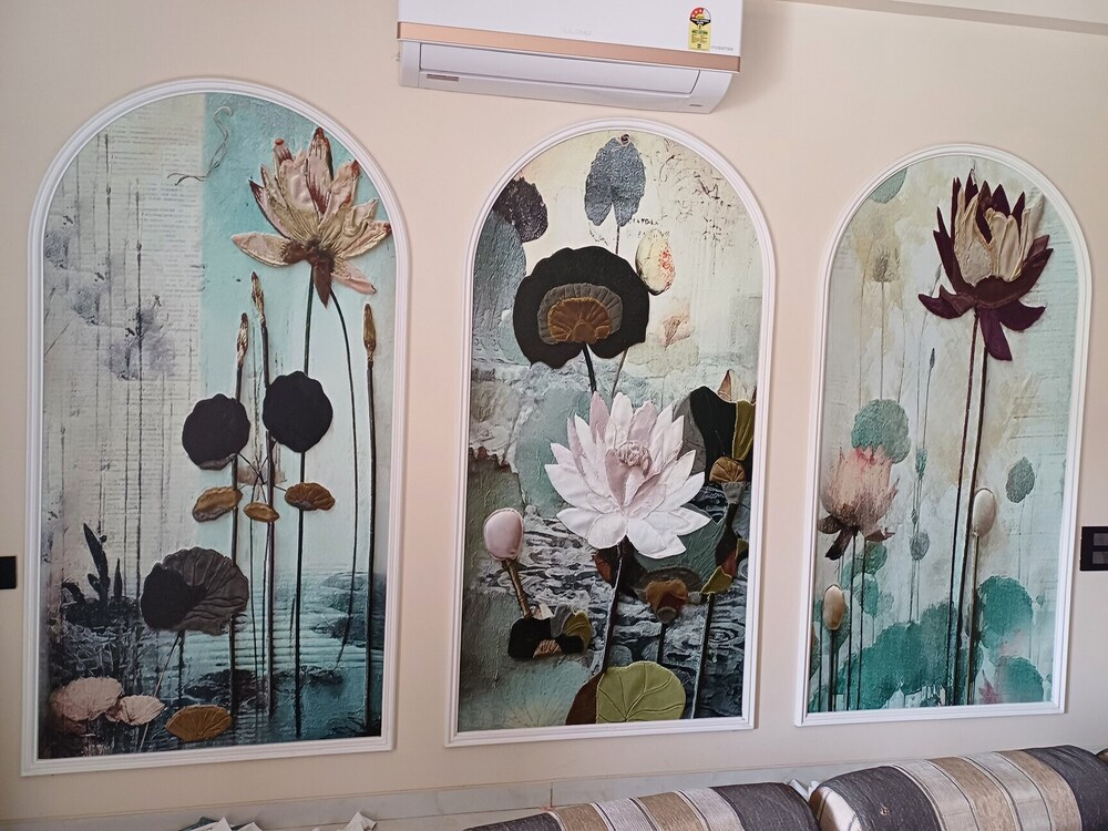 Decorative And Printed Wallpaper - Roll Weight: Customized Kilograms (Kg)