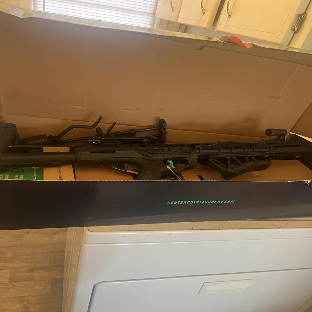 Centerpoint Patriot 425 Compound Crossbow Kit