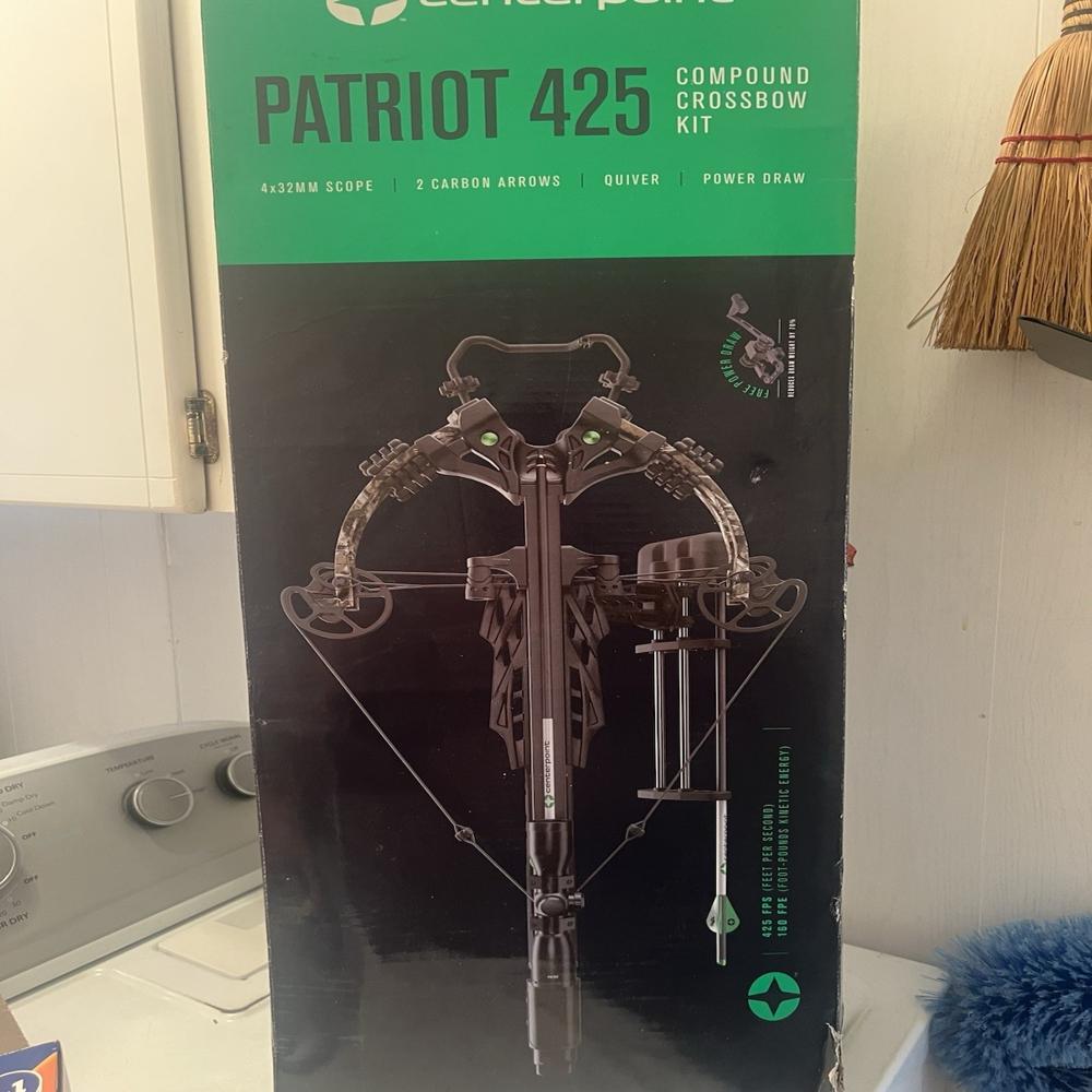 Centerpoint Patriot 425 Compound Crossbow Kit