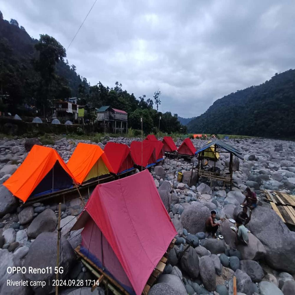 Camping Tent - Color: Muti Color