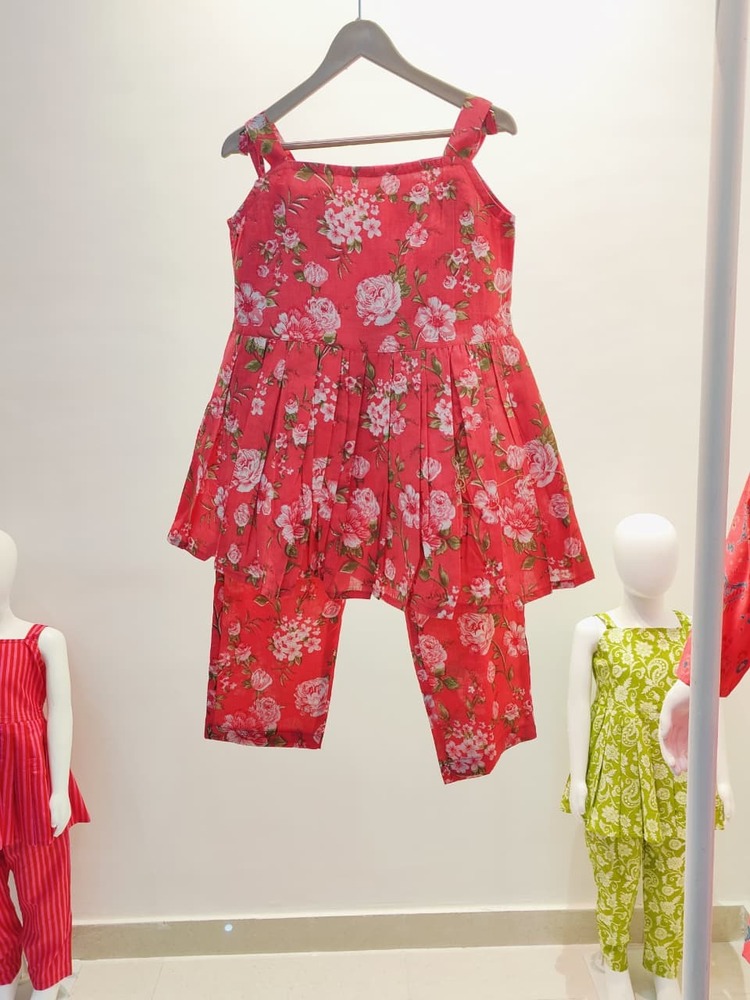 Girls Sleevesless Top with Pant