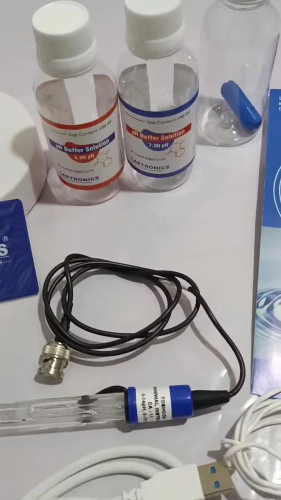 Labtronics 0.01 Ph Microprocessor pH/Temperature/mv meter Model Name/Number: LT-50