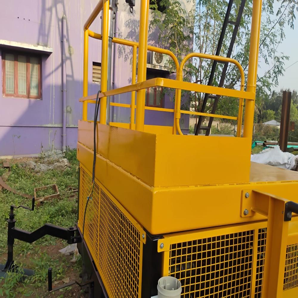 Hydraulic Scissor Lift With Jib Crane - Capacity: 500 Kg