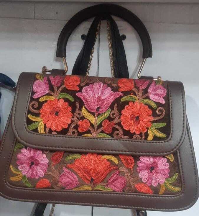 लक्जरी कश्मीरी कढ़ाई हैंडबैग