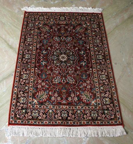Kashmiri Handmade Carpet - Advantage: Non-Slip