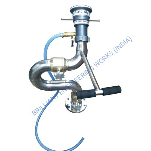 Fire Fighting Foam Nozzle - Color: Black
