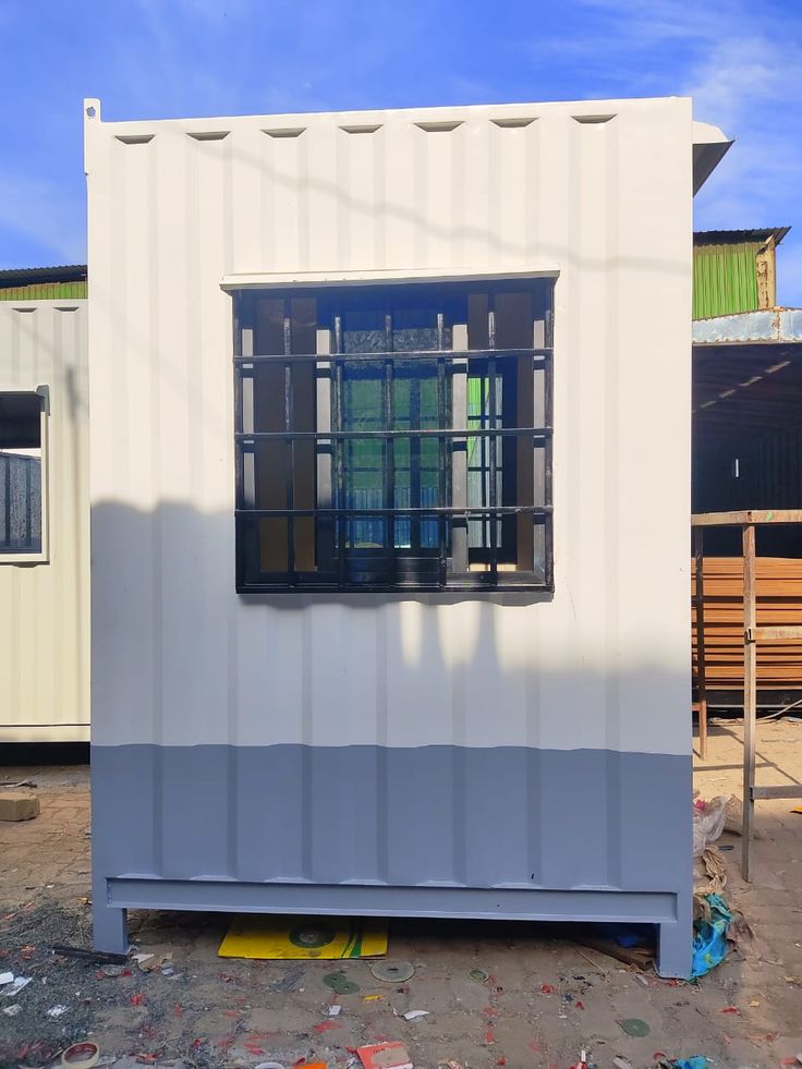G.i Security Cabin - Color: Yellow
