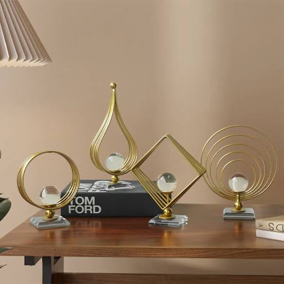 Crystal Ball Geometric Metal Table Showpiece Set