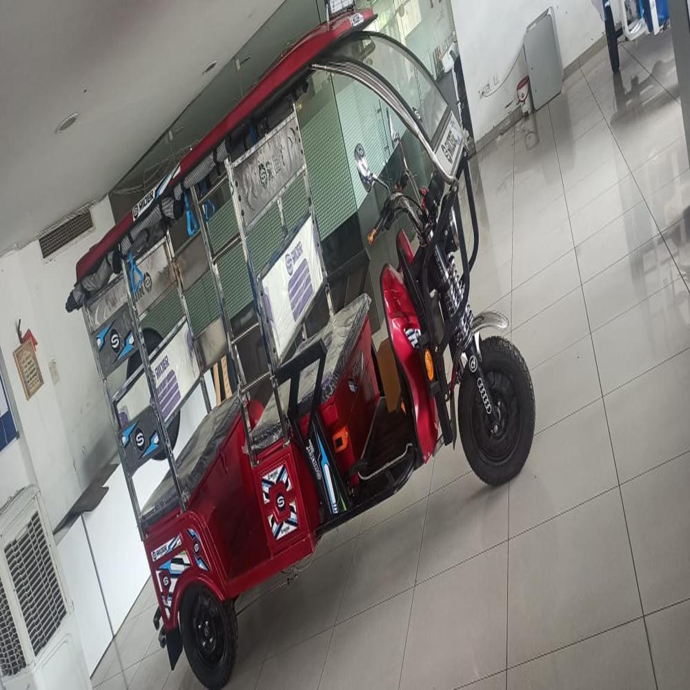 Battery Operated Rickshaw - Battery Capacity: 120 Ampere-hour (Ah)