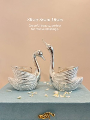Swan Tea Light - Color: Silver