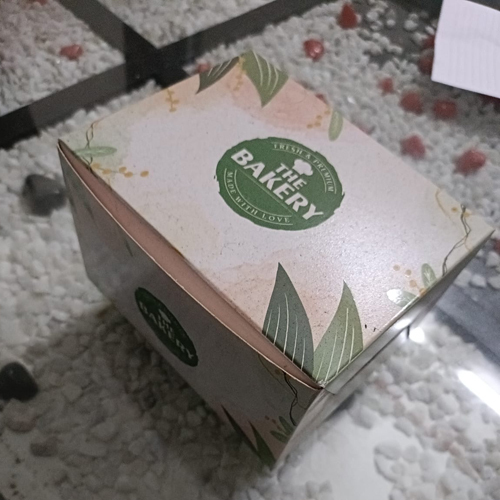 केक और पेस्ट्री बॉक्स