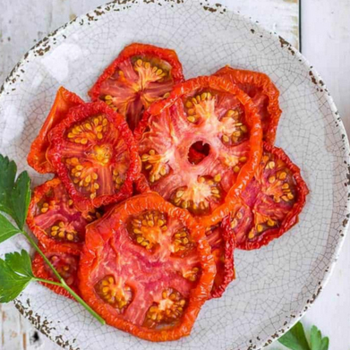 Dehydrated Tomato - Moisture (%): 4a 6a %