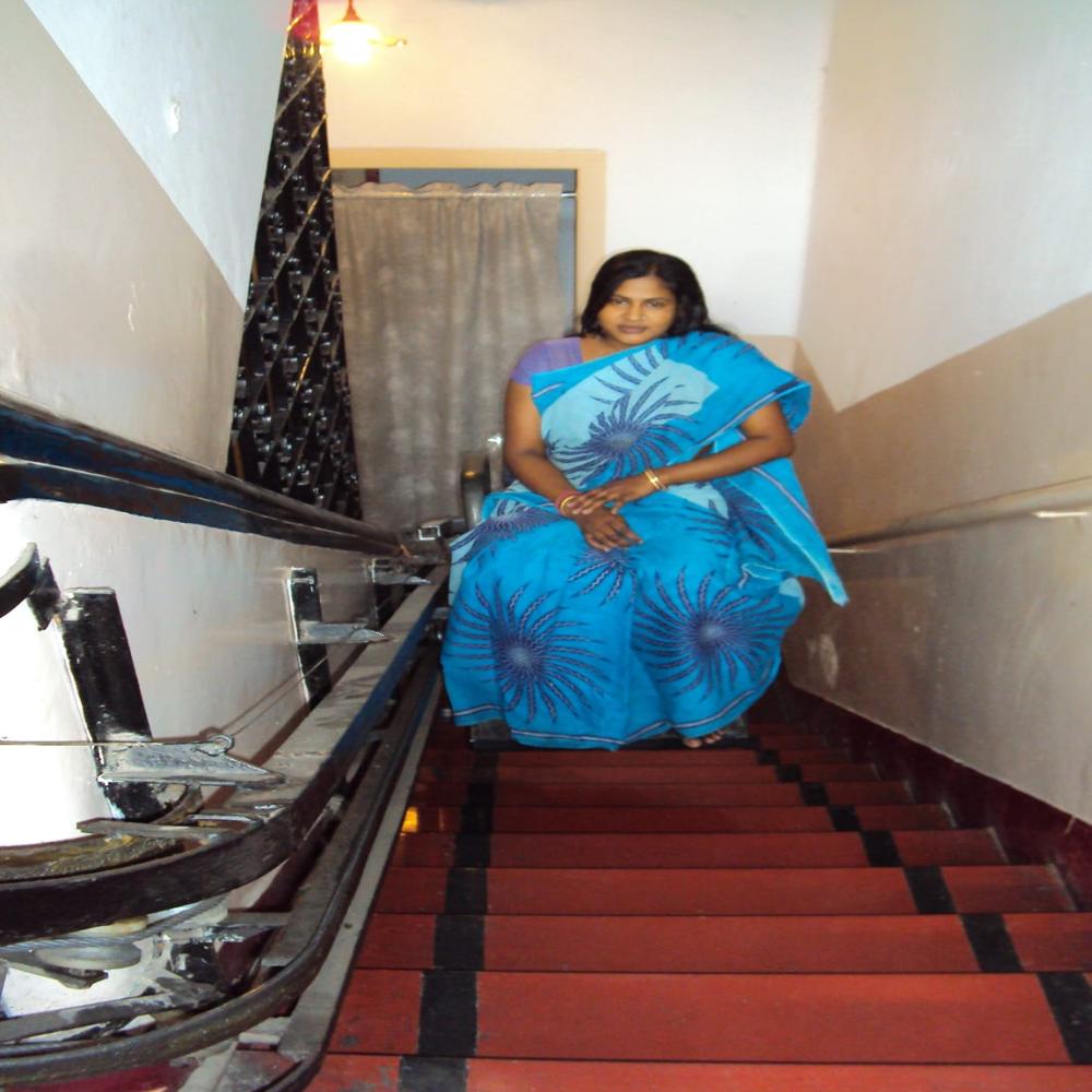 Residential Chair Lift - Capacity: Upto 1 Ton