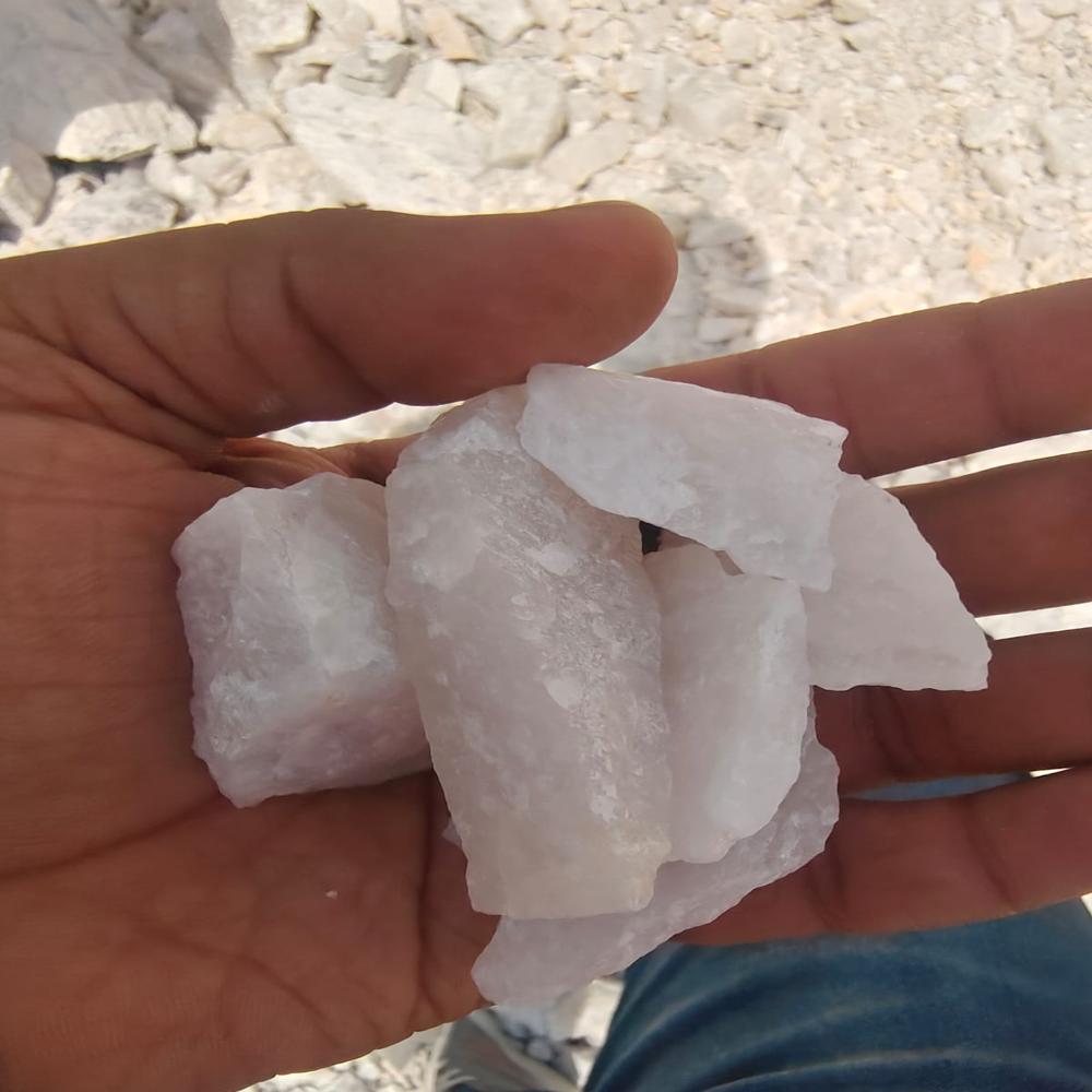 Quartz Lumps - Application: Ceramic