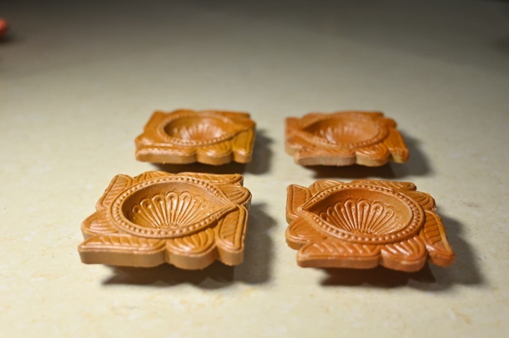 Plain Decorative Diya