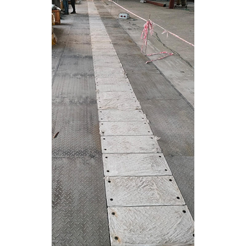 Slat Conveyor - Features: Corrosion Resistance