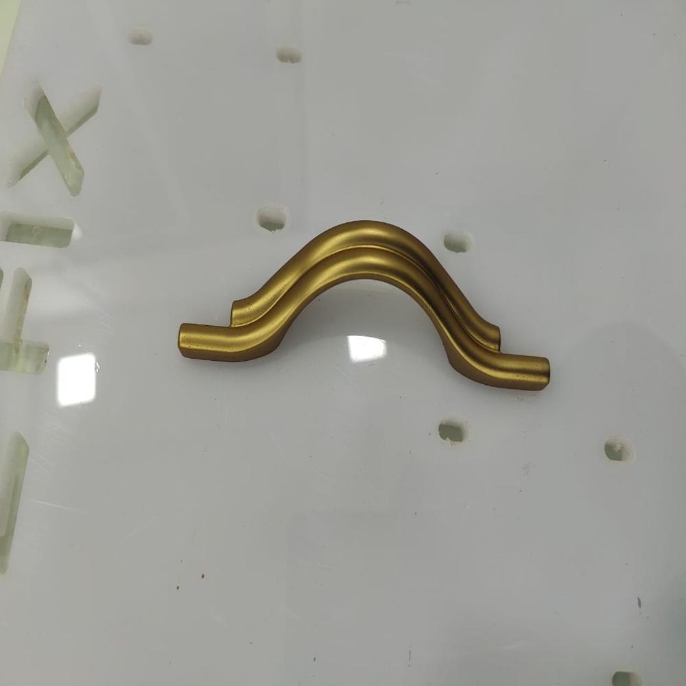 Antique V Knob Gold  3 Inch